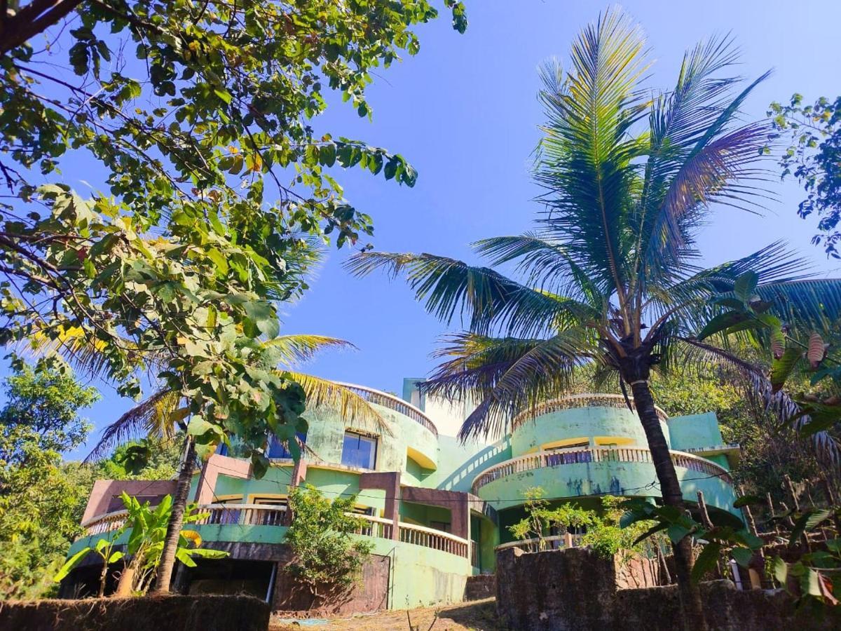 Villa Infinity By The Sea Murud  Extérieur photo